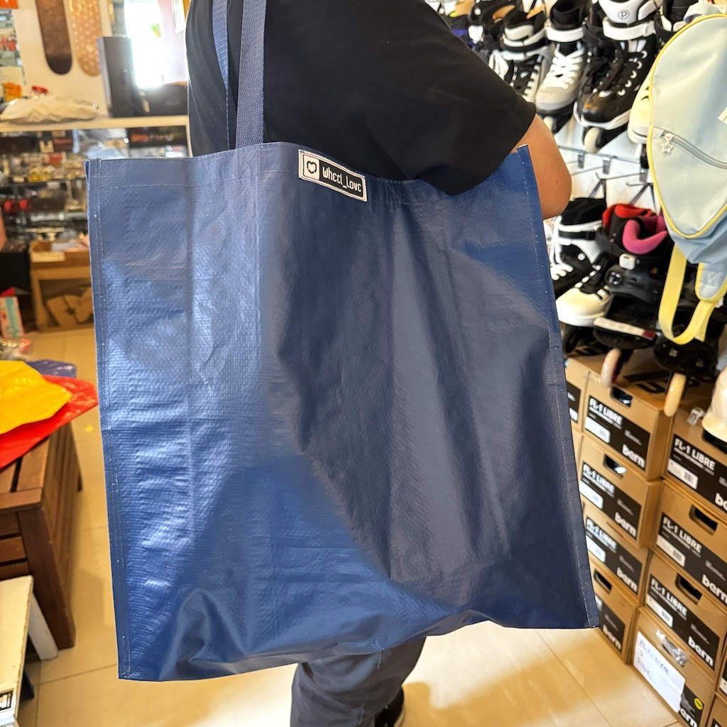 WHEEL LOVE - Medium Woven Skate Tote Bag