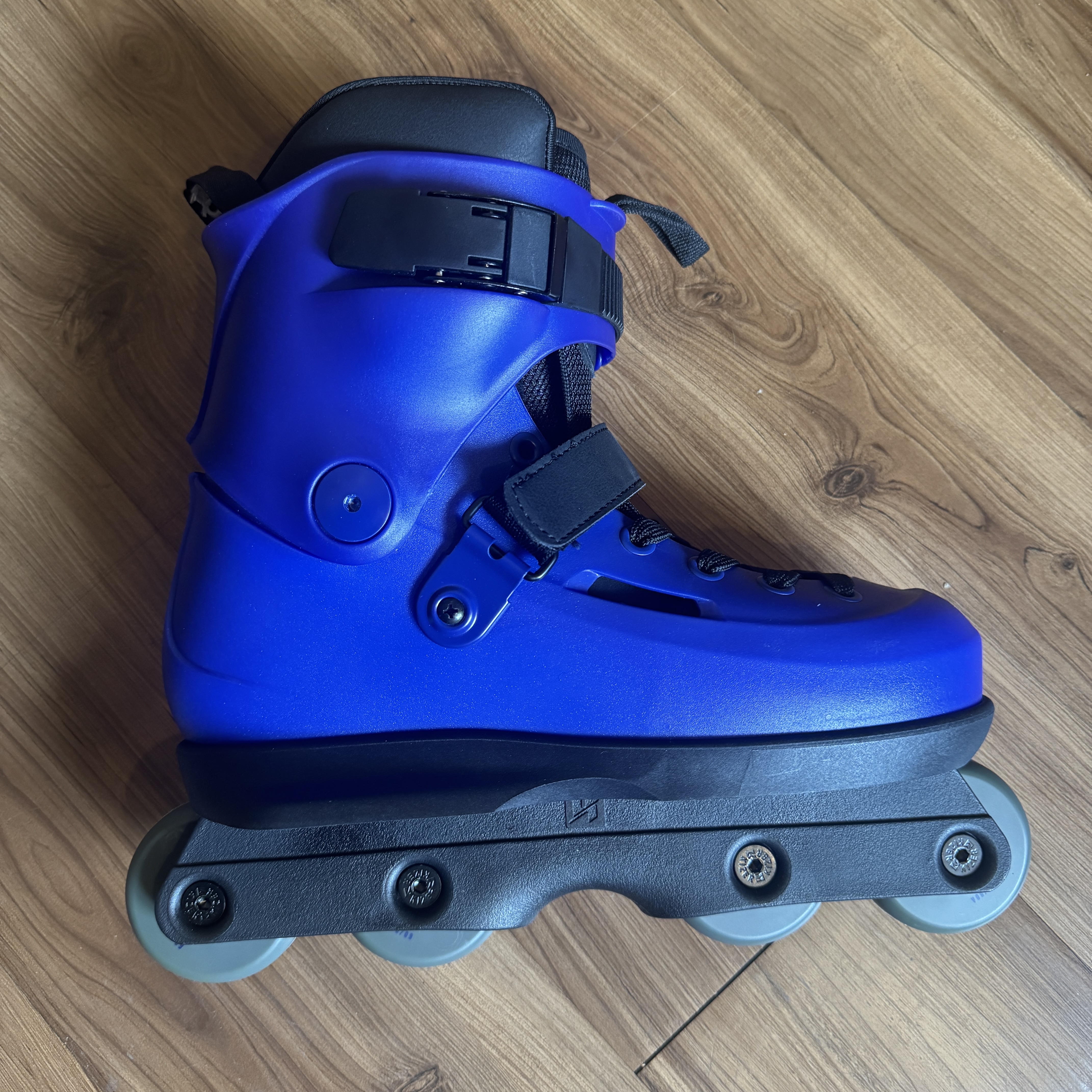 USD - Bernal Sway Aggressive Inline Skates (Black Soul Plate + Basic Liner Custom)