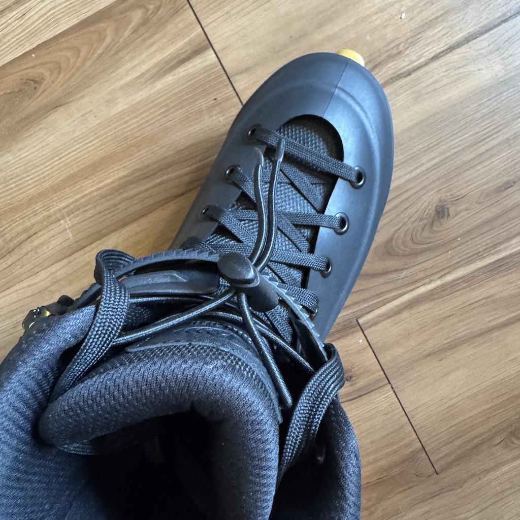 STANDARD - Omni V2 Black Aggressive Boot Only Inline Skates