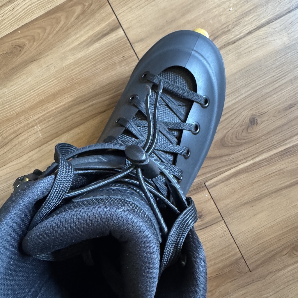 STANDARD - Omni V2 Black Aggressive Boot Only Inline Skates