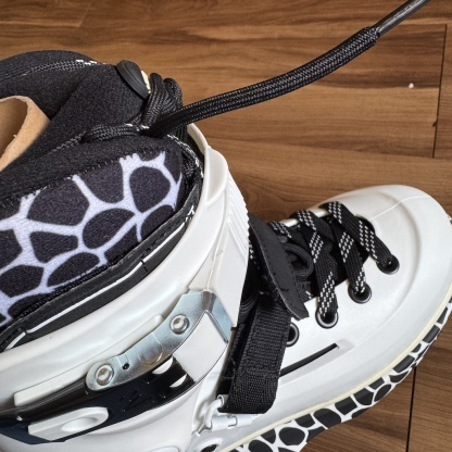 USD - Farmer Sway Aggressive Inline Skates (Grey Mesmer Frames)