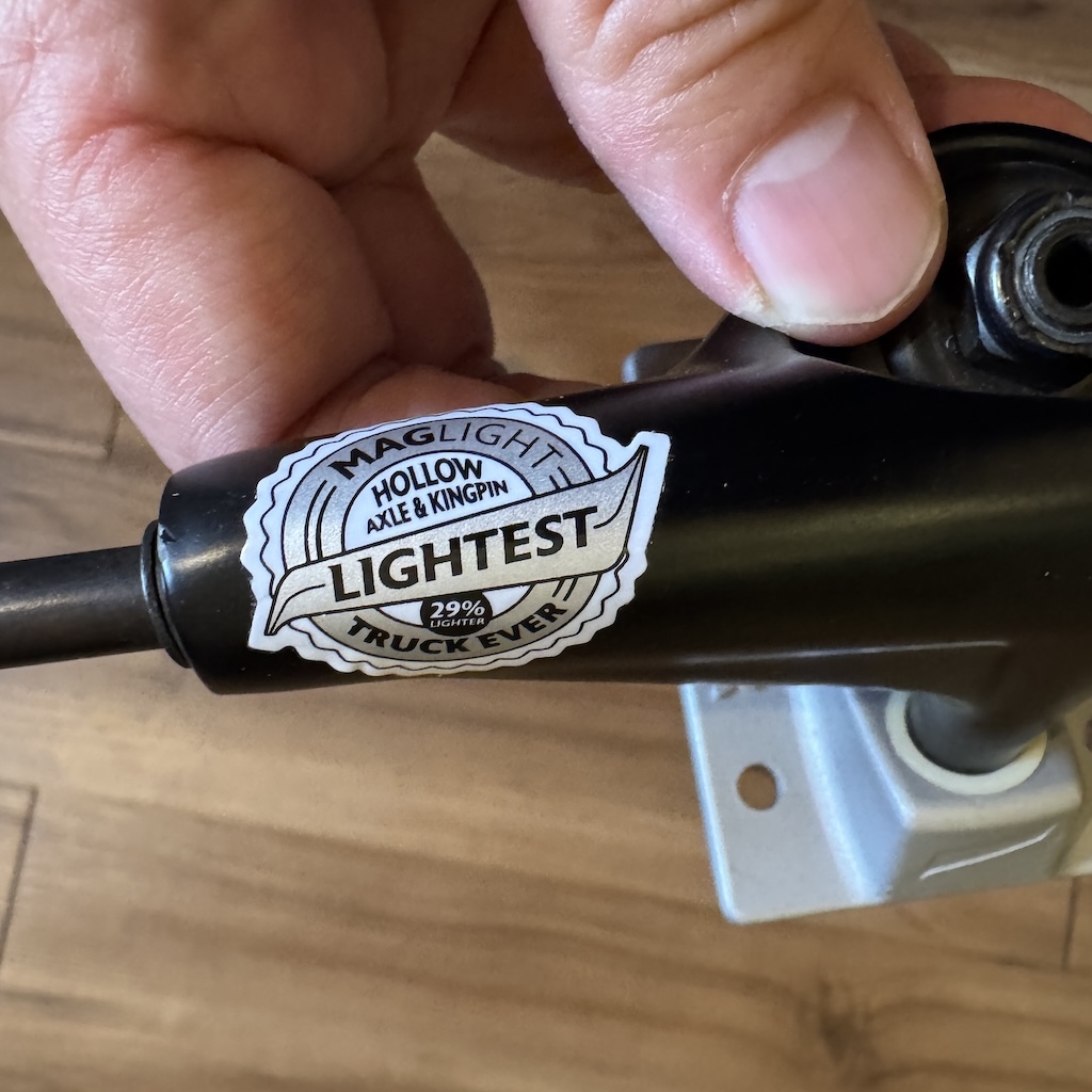 TENSOR - Mag Light Grey/Black Skateboard Trucks