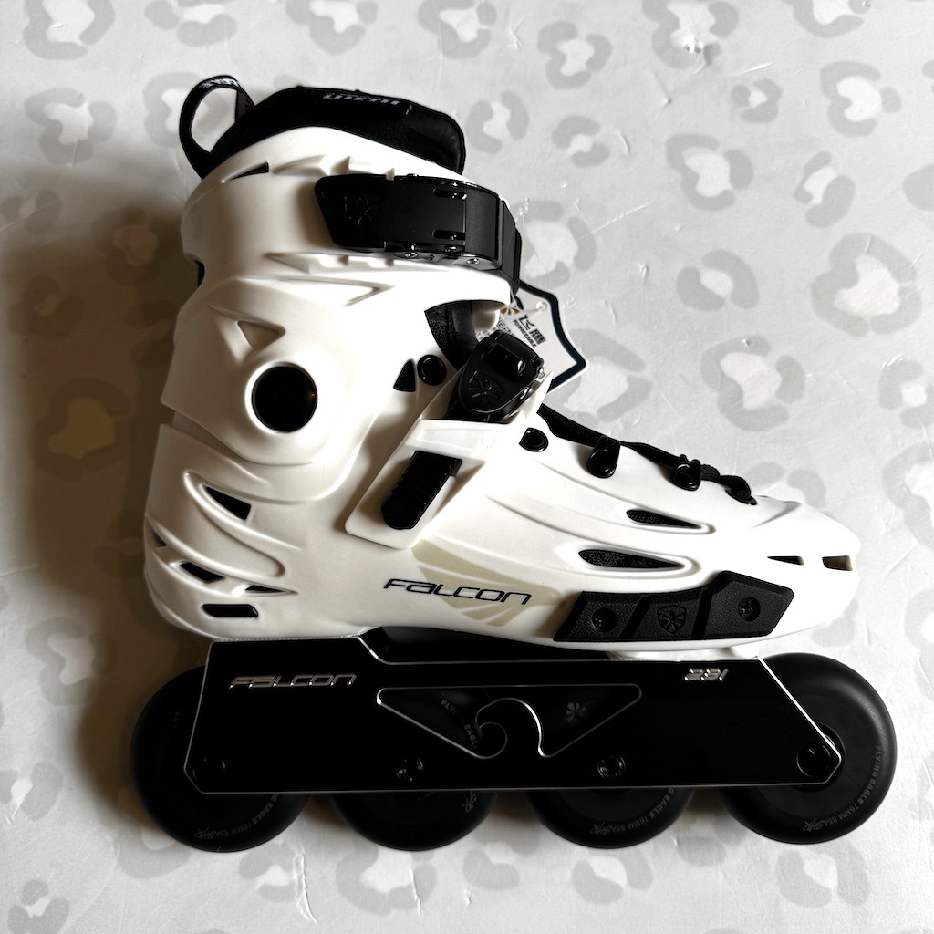 FLYING EAGLE - White F6S Pro Urban Inline Skates