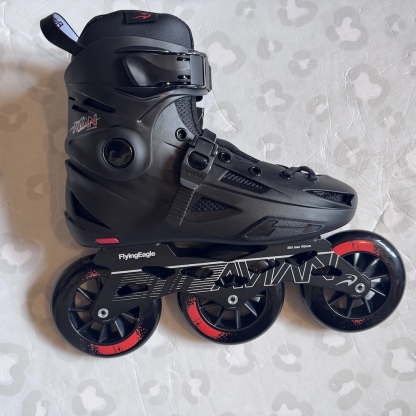 FLYING EAGLE - Black FBS+ Avian T110 Urban Inline Skates