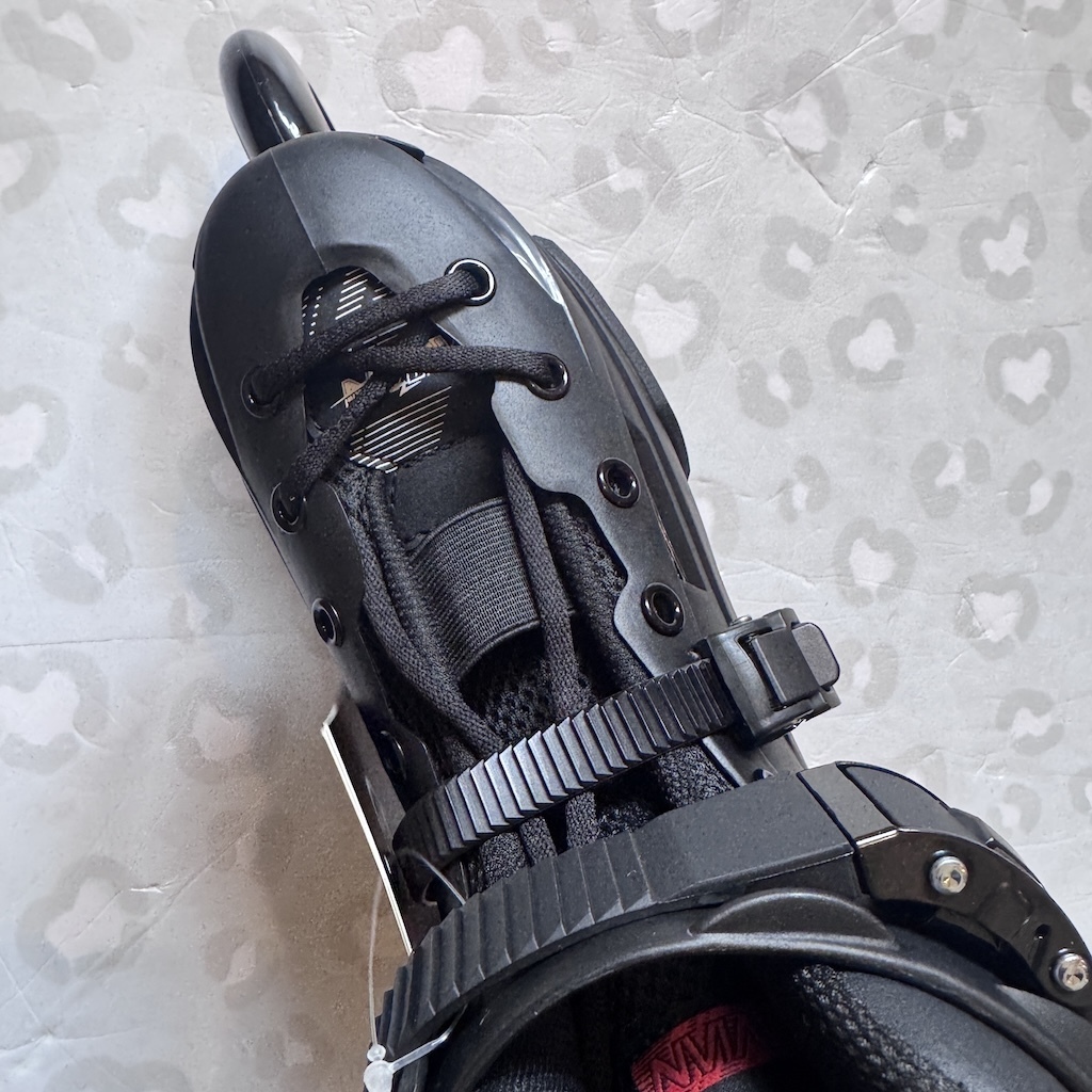 FLYING EAGLE - Black FBS+ Avian T110 Urban Inline Skates