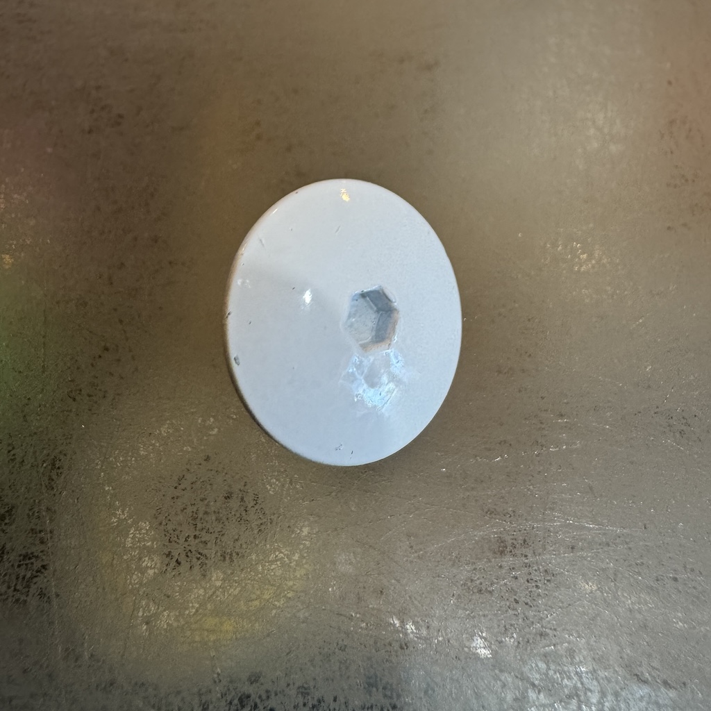USD - White Cuff Bolt