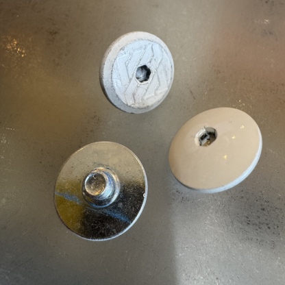 USD - White Cuff Bolt