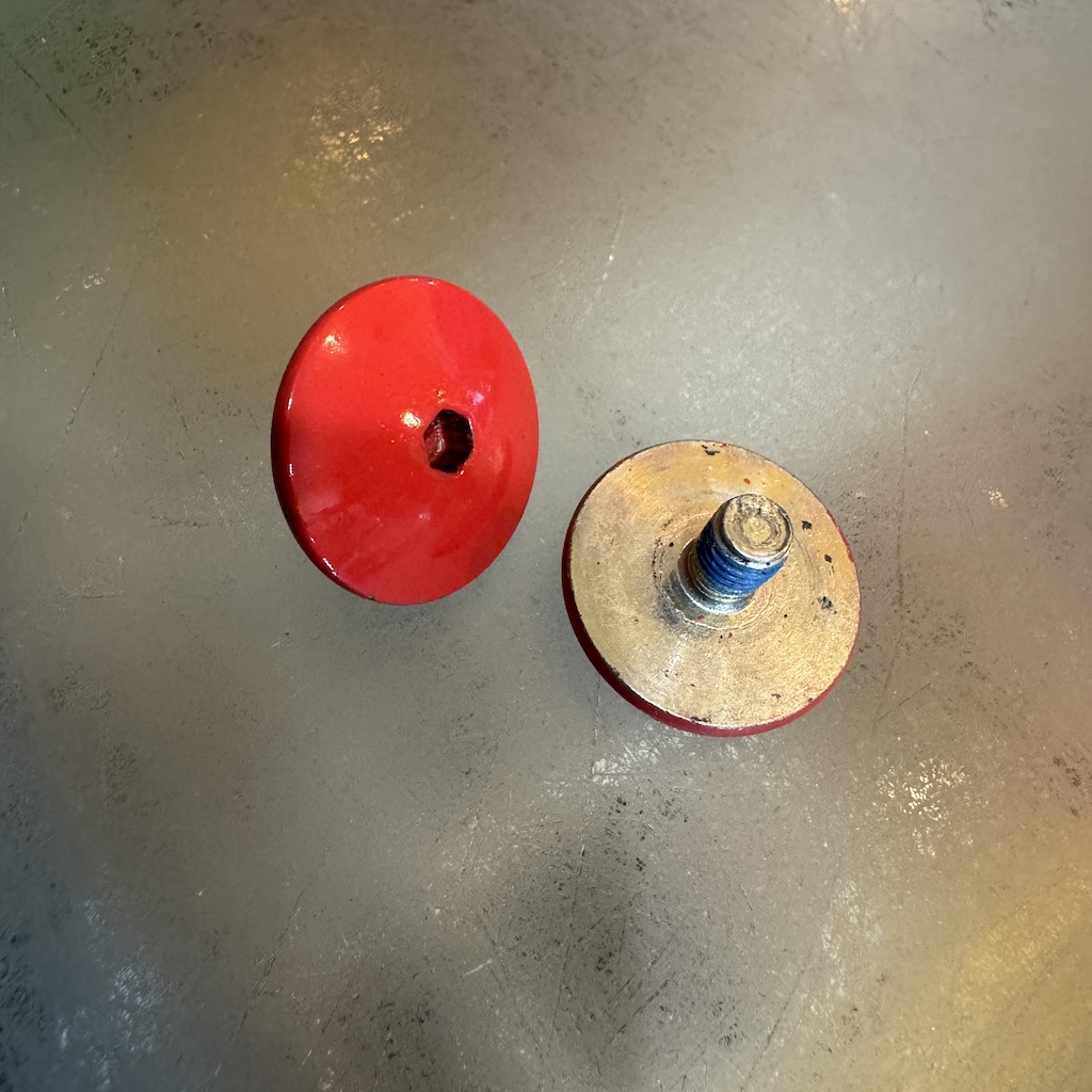 USD - Red Cuff Bolt