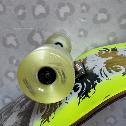 MADNESS - Desparate Eyes Super Sap R7 8.375" Glow Cruiser Complete Skateboard