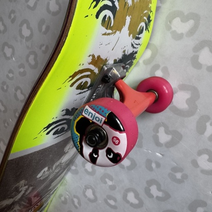 MADNESS - Desparate Eyes Super Sap R7 8.375" Pink Filmer Complete Skateboard