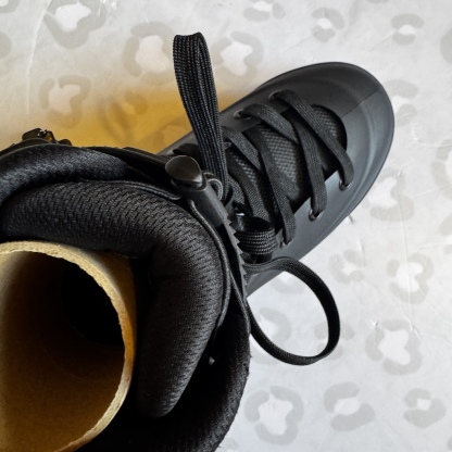 STANDARD - Omni V2 Black Aggressive Inline Skates