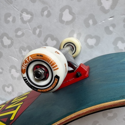 SANTA CRUZ - Classic Dot 8.5" (Tensor + Ricta Premium Setup Promo) Complete Skateboard