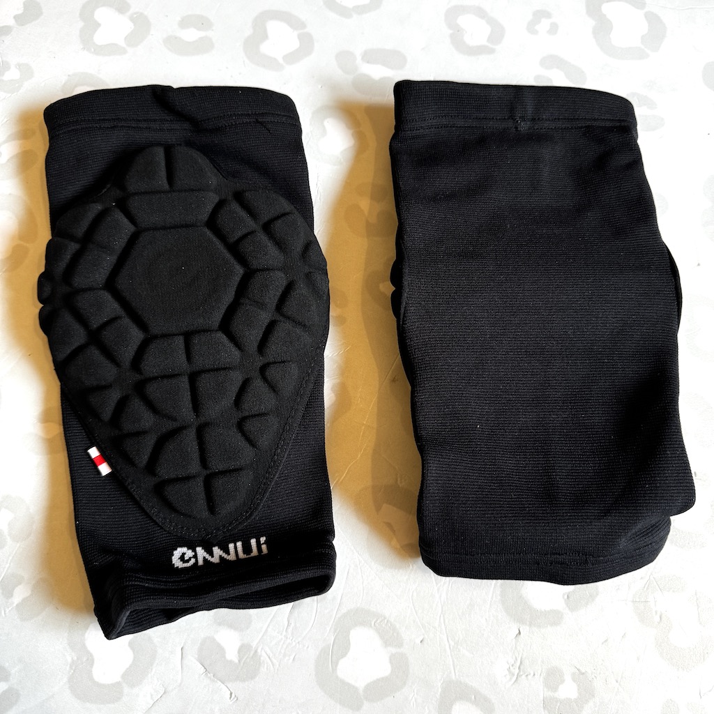 ENNUI - Pro Shock Sleeve Knee Gasket