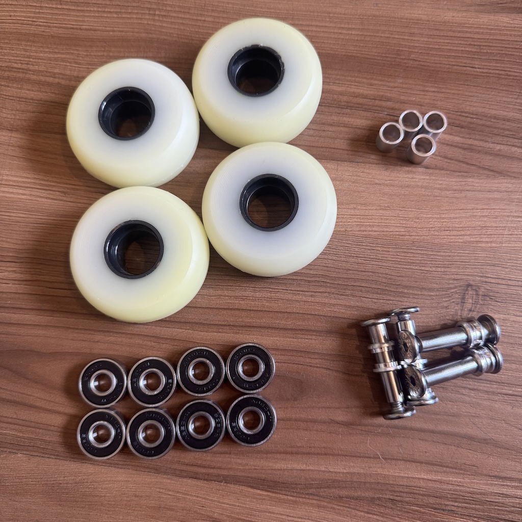 KIZER - Wheels + Axle Set For Aggressive Inline Skates