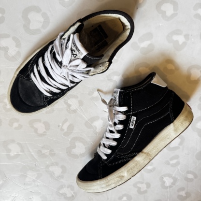 VANS - Lizzie Armanto High Black/White Shoes (US