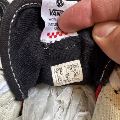 VANS - Lizzie Armanto High Black/White Shoes (US