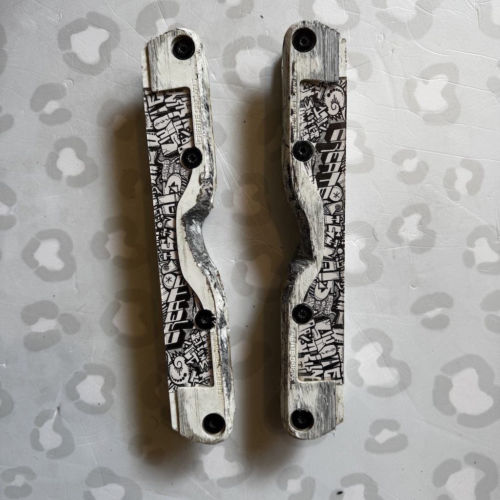 CREATE ORIGINALS - White UFS Aggressive Inline Skate Frames (LARGE / USED)