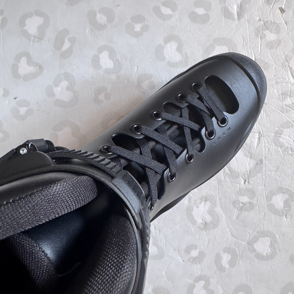 THEM - 901 Black Aggressive Inline Skates