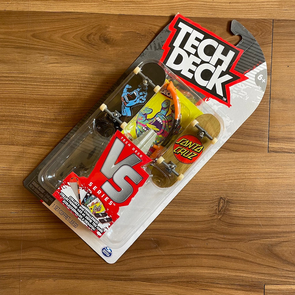 TECH DECK - Santa Cruz Versus Fingerboards & Obstacle Set