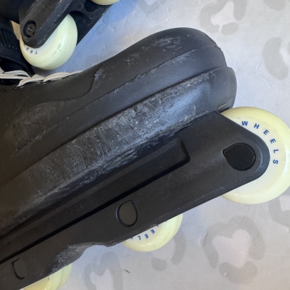 THEM - Black 909 Aggressive Inline Skates (L / USED)