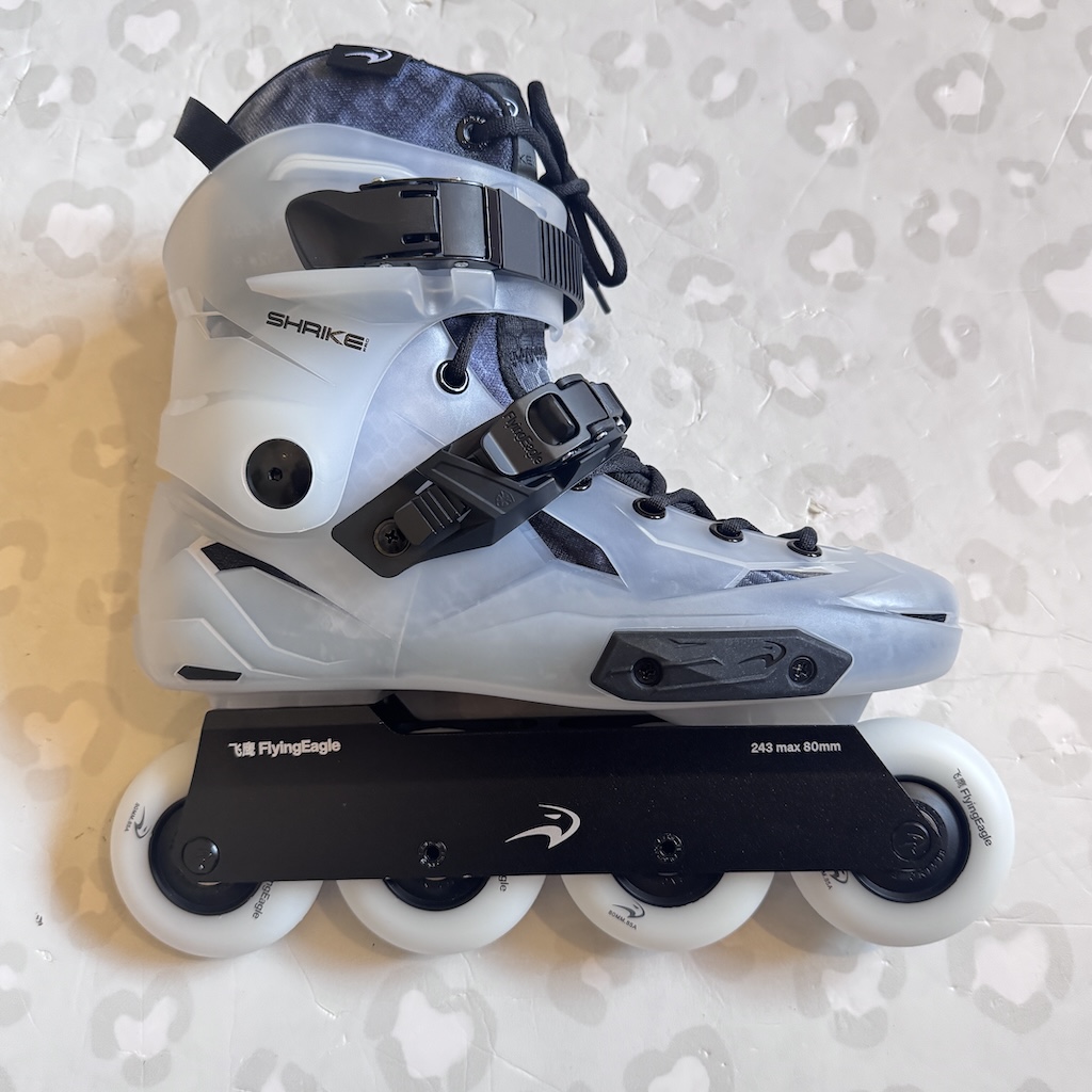 FLYING EAGLE - Shrike Pro (Black Cloud) Urban Inline Skates