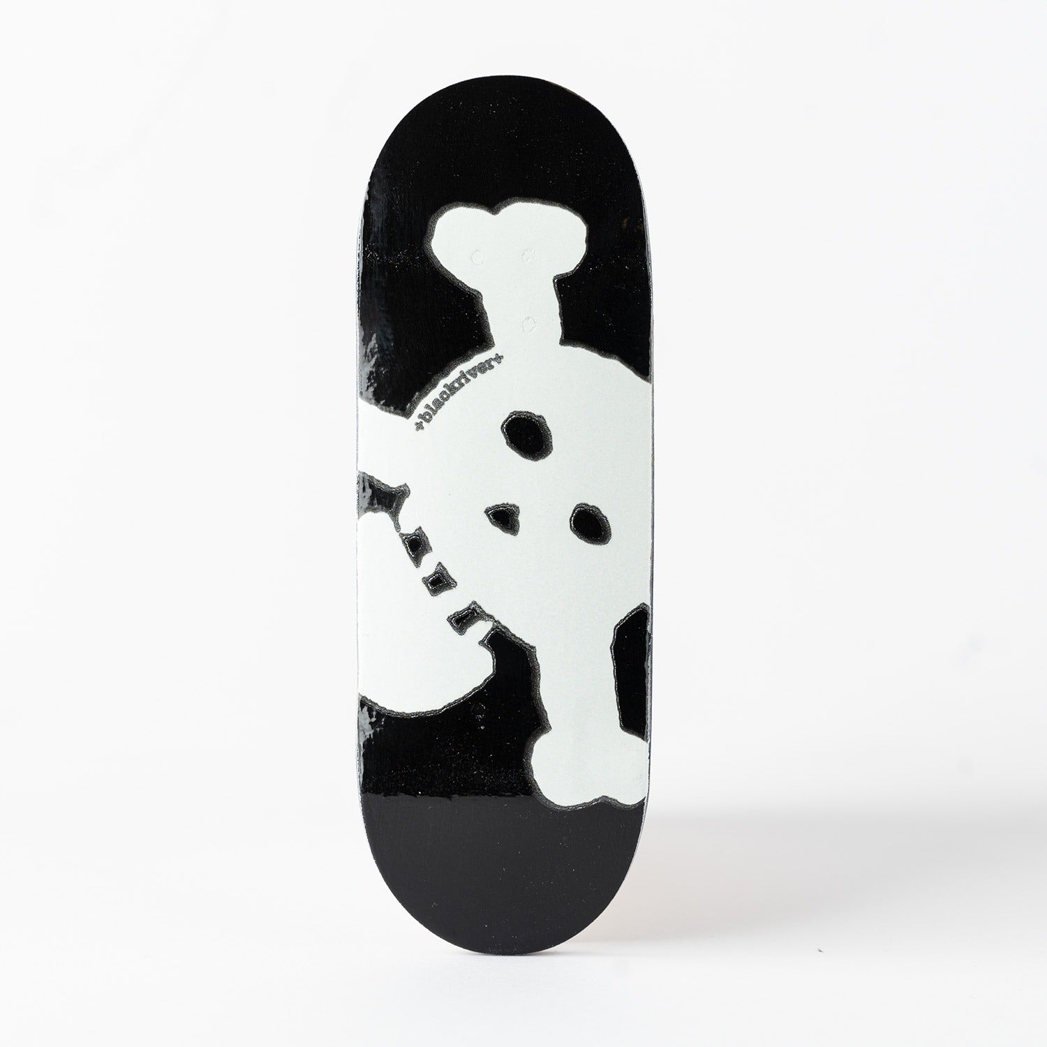 BLACKRIVER - Glow In The Dark New Skull 33.3mm X-Wide 5-ply Fingerboard Deck