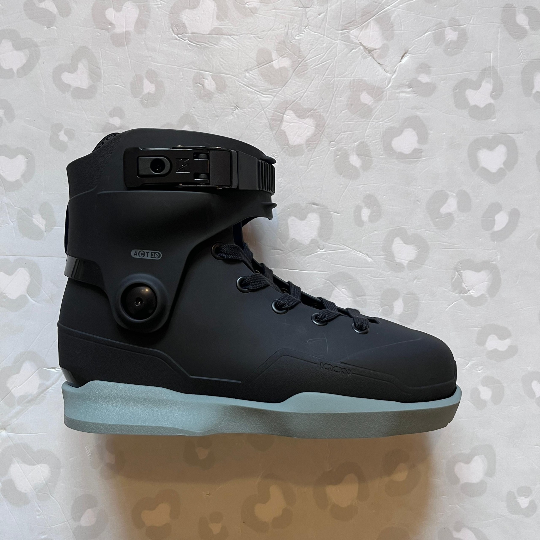 IQON - ACT Black Interlink Aggressive/Urban Inline Skates Shell Only