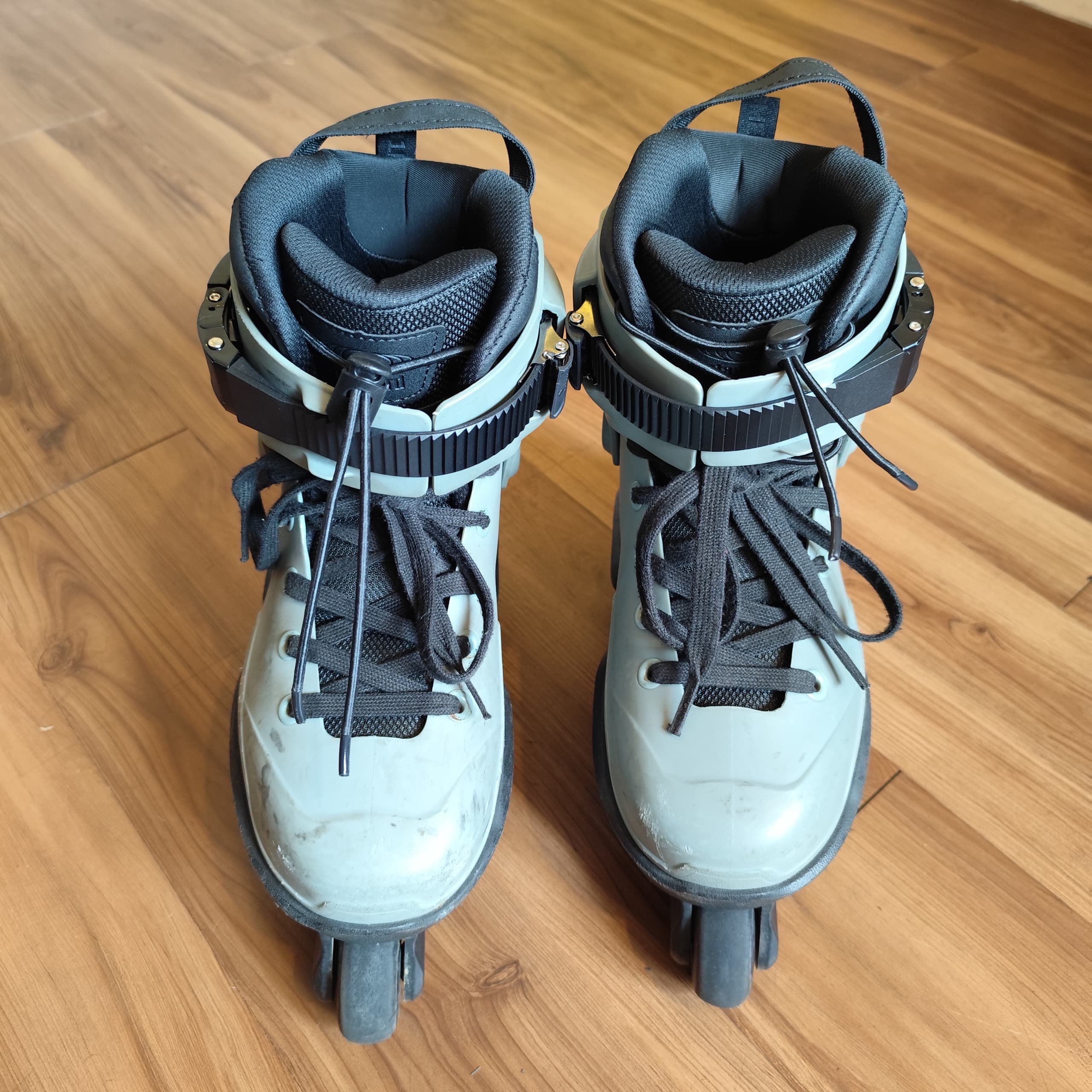 IQON - ACT Grey Aggressive Inline Skates (EU39-40 / USED)