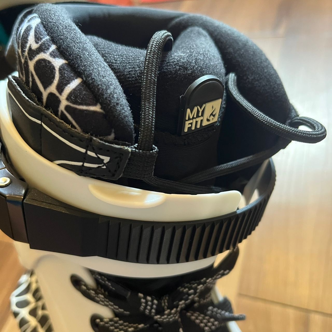 USD - Farmer Sway Aggressive Inline Skates (CLEARANCE PROMO!)