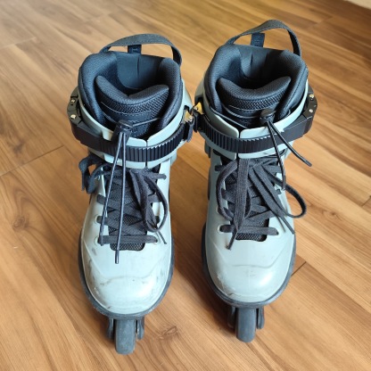 IQON - ACT Grey Aggressive Inline Skates (EU39-40 / USED)