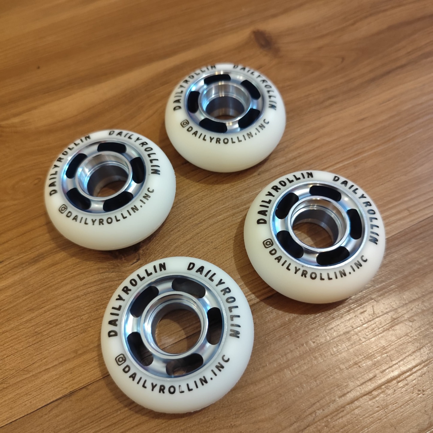DAILY ROLLIN - 60mm/90 Aluminum Core Aggressive Inline Skate Wheels (Black/Silver/Red/Purple)