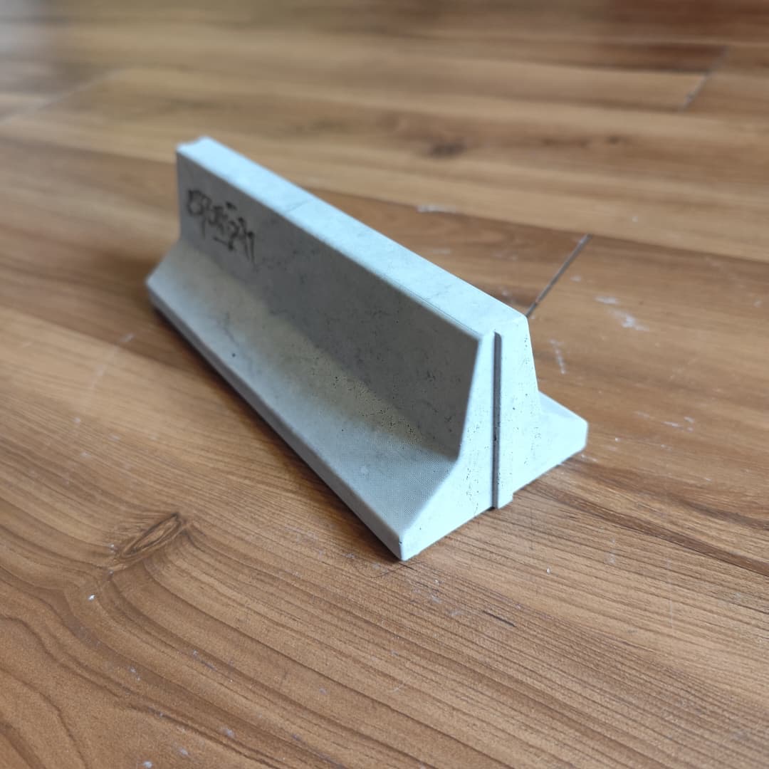 STONECUTT - Jersey Barrier Concrete Fingerboard Obstacle 
