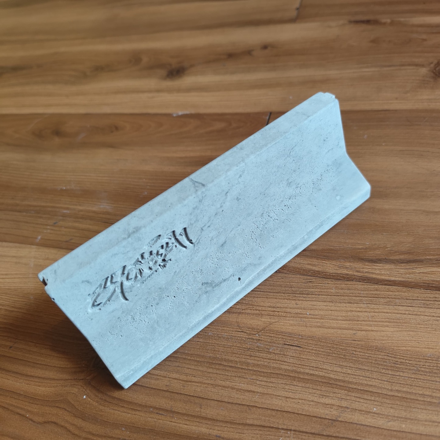 STONECUTT - Jersey Barrier Concrete Fingerboard Obstacle 