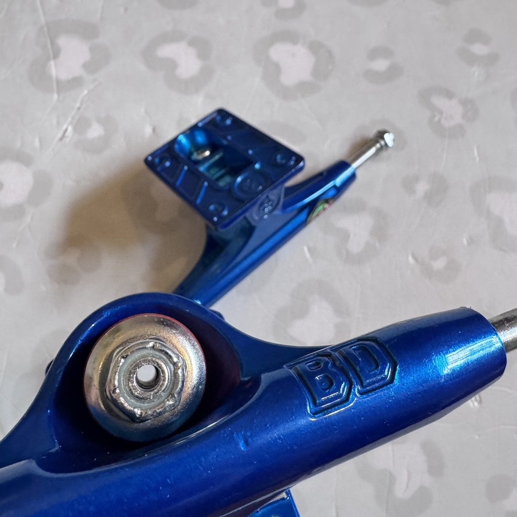 BD SKATE CO - Blue Light 5.25" Skateboard Trucks