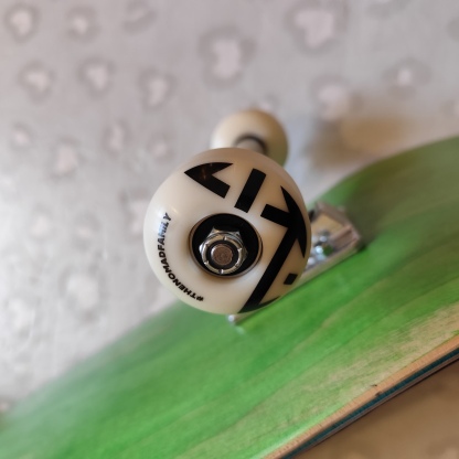 BLANK - Green 8.25" Complete Skateboard (Independent + BD Skate Co + Nomad Promo)