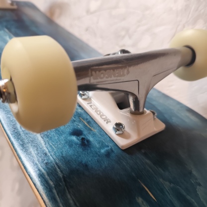 BLANK - Blue (7.5" / 8.0" / 8.25") Complete Skateboard