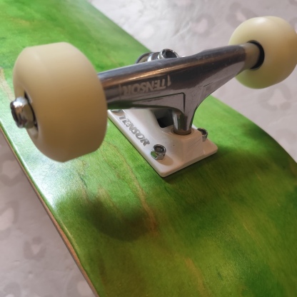 BLANK - Green (7.5" / 8.0" / 8.25") Complete Skateboard