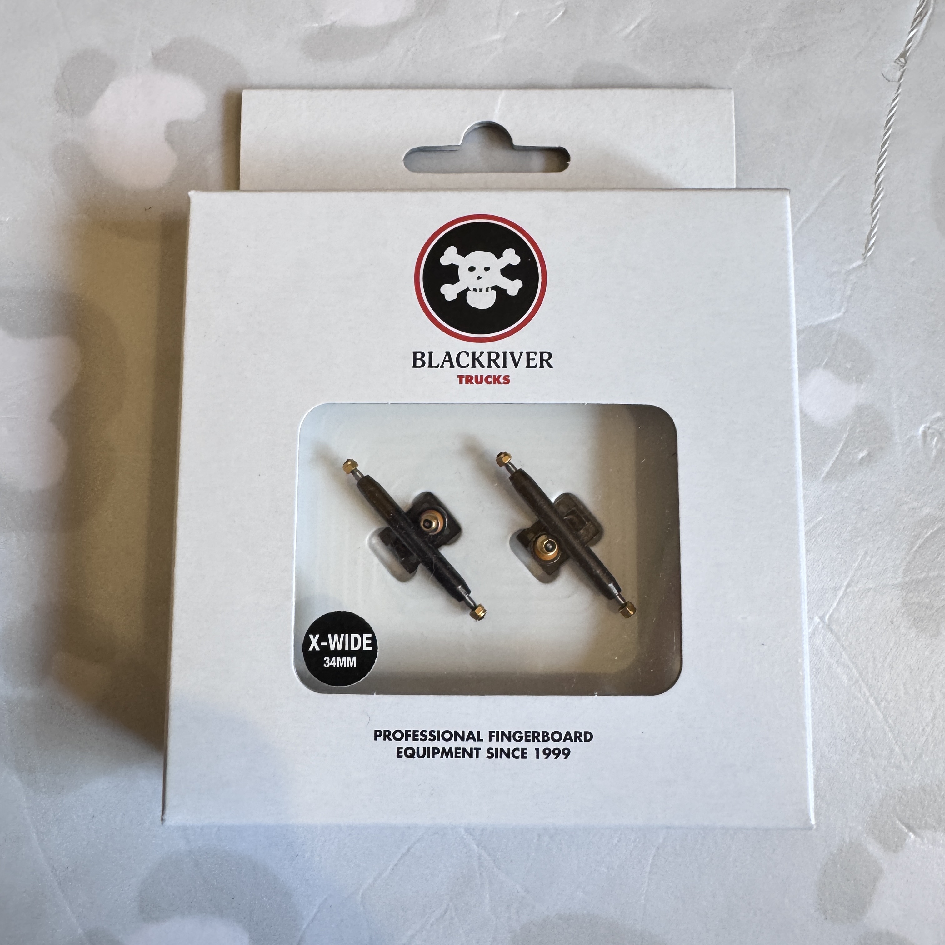 BLACKRIVER - Wide 3.0 34mm Fingerboarding Trucks (Various Colours)