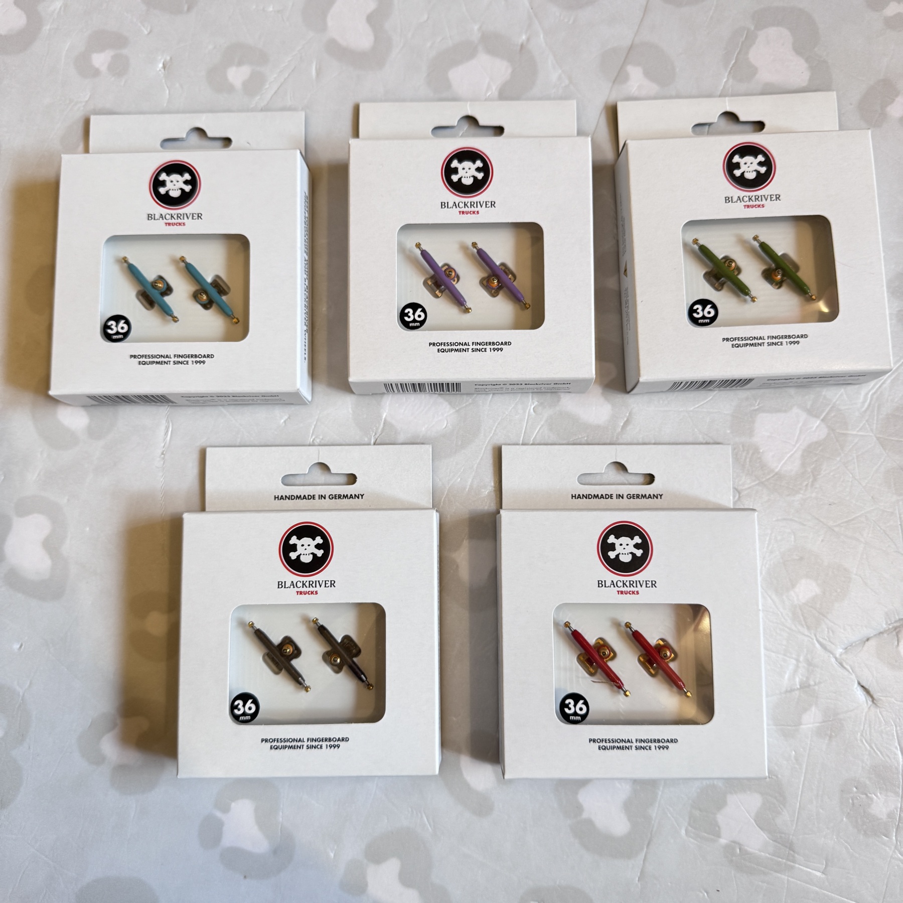 BLACKRIVER - Wide 3.0 36mm Fingerboarding Trucks (Various Colours)