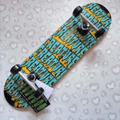 CREATURE - Logo Spill 7.75" Complete Skateboard