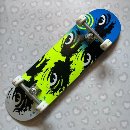 MADNESS - Side Eye Blend Super Sap R7 8.5" Complete Skateboard (Ricta Wheels + Ace Trucks Custom Promo!)