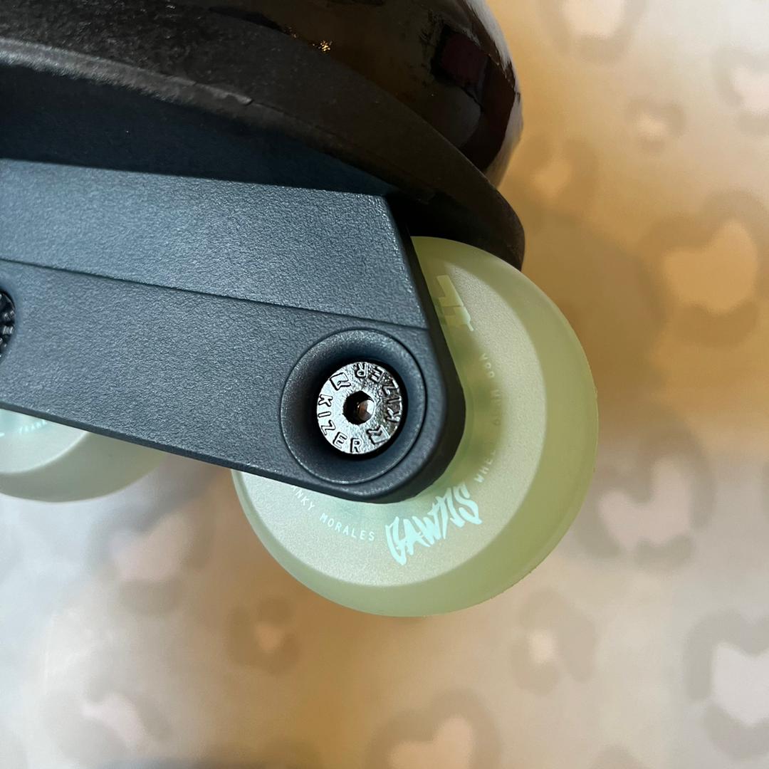 GAWDS - FM5 Black Aggressive Inline Skates (Custom Clear Cuff EU41)