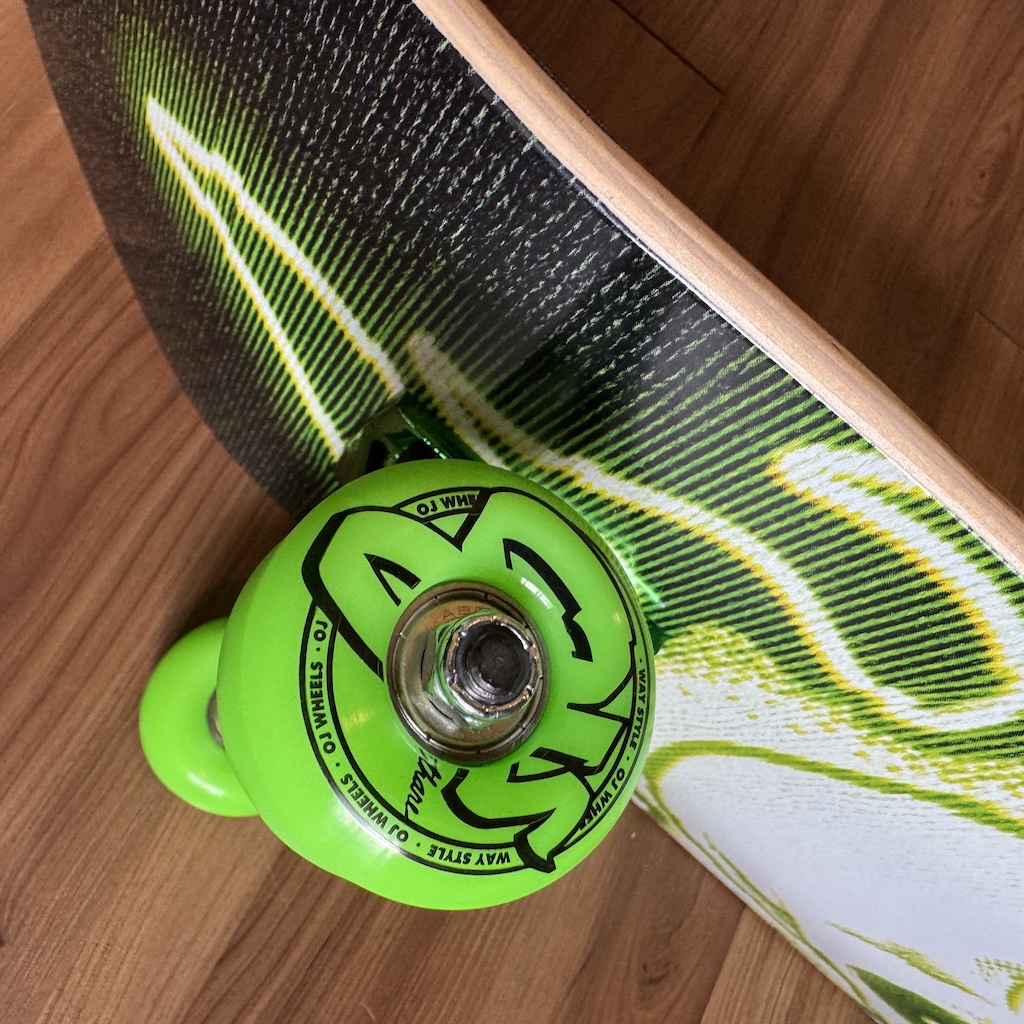 CREATURE - Bonehead Glitch 8.0" Complete Skateboard 