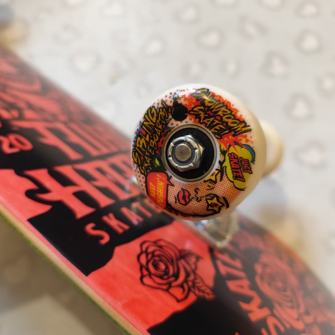 TWOHORNS - Red 9.5" Fish Shaped Complete Skateboard (Independent Promo)