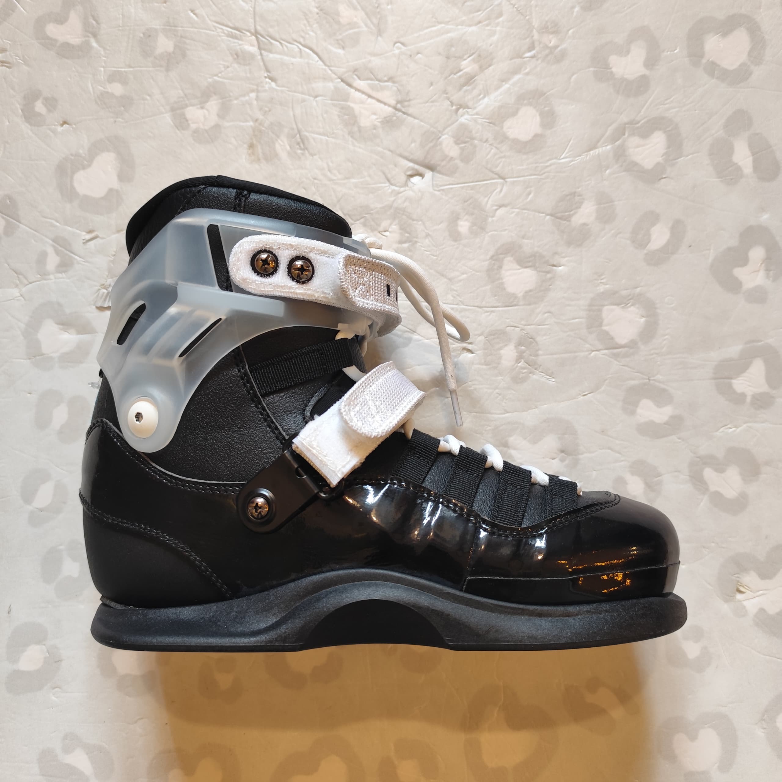 GAWDS - FM5 Black Aggressive Boot Only Inline Skates (Custom Clear Cuff EU42)