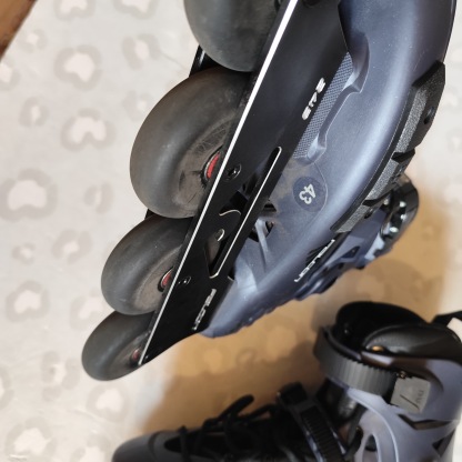FLYING EAGLE - Navy F6S Falcon Pro Urban Inline Skates (EU43 / USED)