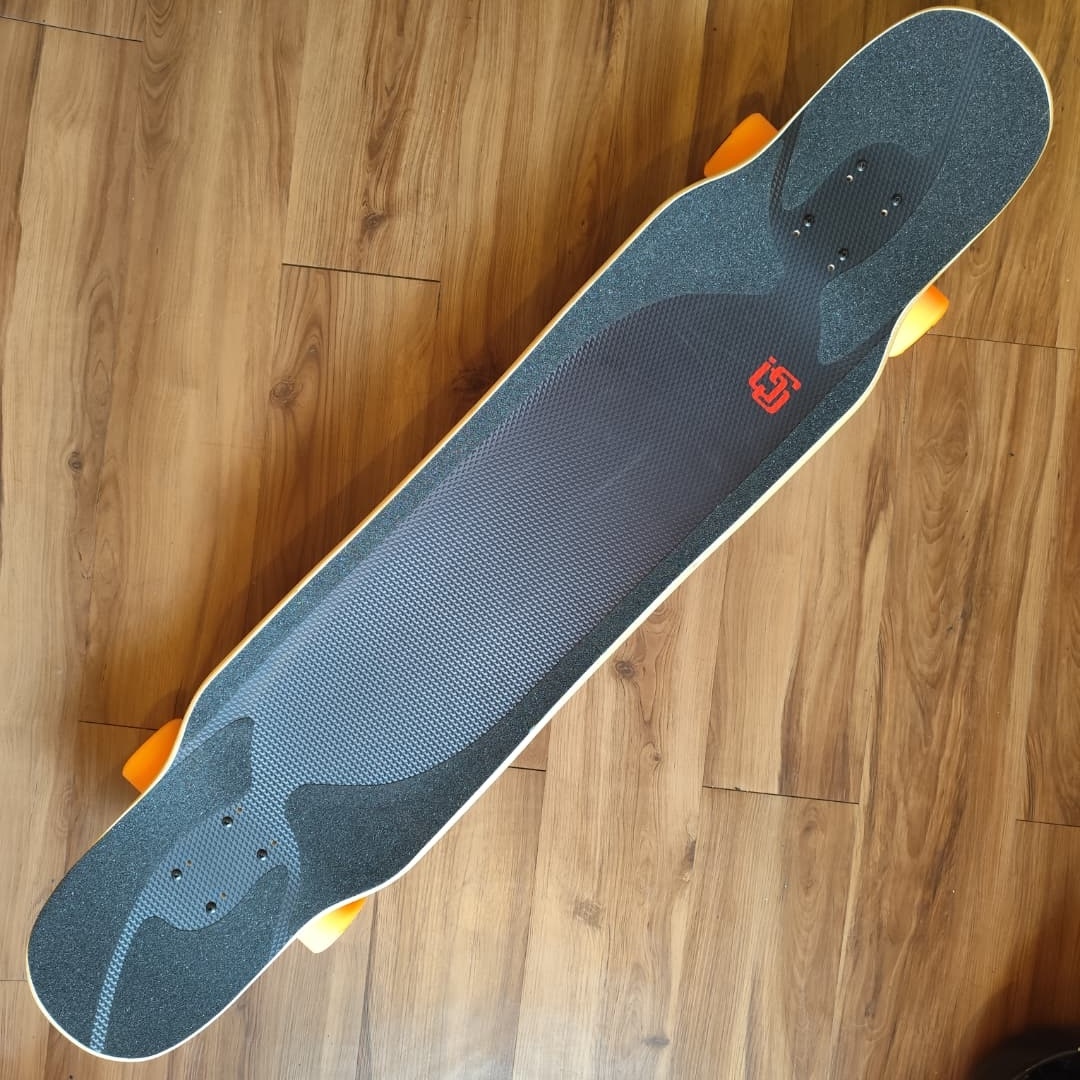 DIUS - 45" Grampus Pro Dancing Complete Longboard (Duster Promo)