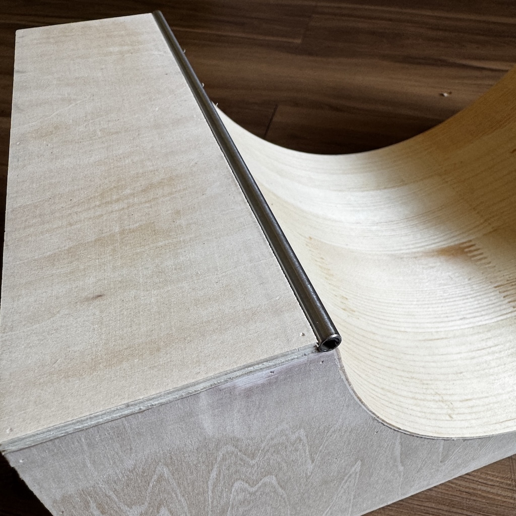 BLANK - Halfpipe Fingerboard Obstacle