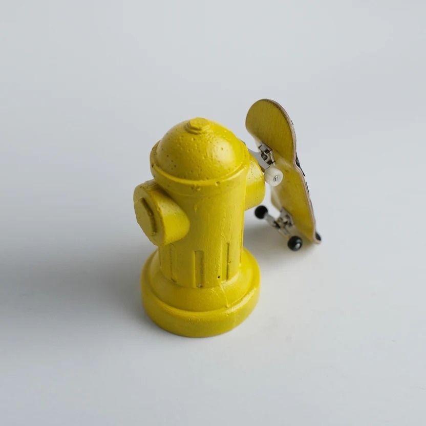 STONECUTT - Hydrant (Yellow) Concrete Fingerboard Obstacle