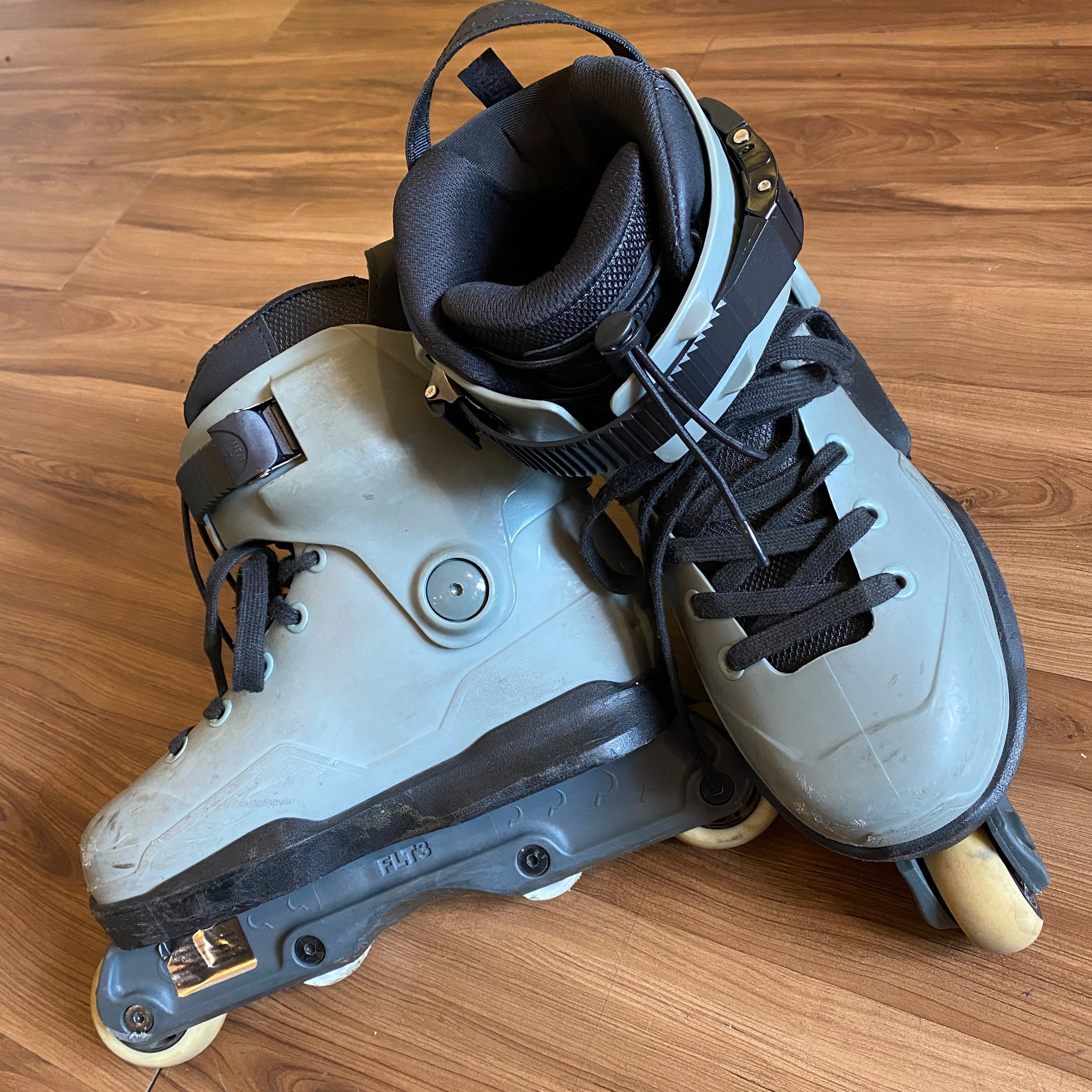 IQON - ACT Grey Aggressive Inline Skates (EU39-40 / USED)